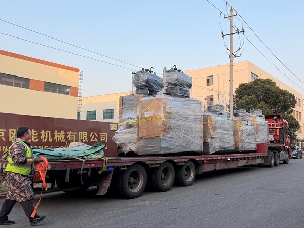 8臺防爆導熱油爐發貨